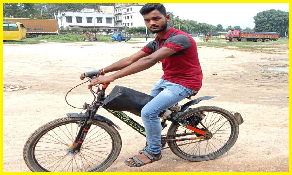 Jharkhand News: Father refuses to give bike, made electric cycle after paying out of pocket expenses and tuition, runs 40 km on a single charge