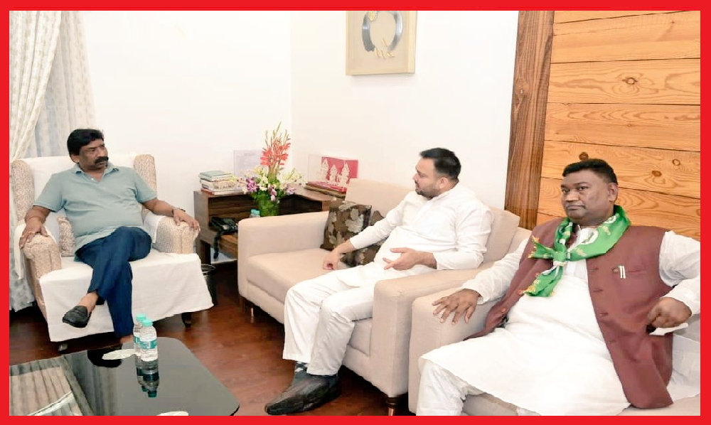 Jharkhand News: Tejashwi Yadav meets CM Hemant Soren, discusses development and political issues