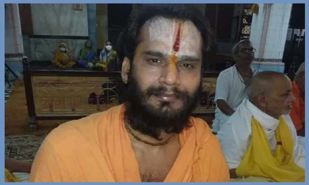 Breaking News: Sadhu dies in suspicious circumstances after falling from the third floor of the temple, police is investigating the matter from every aspect