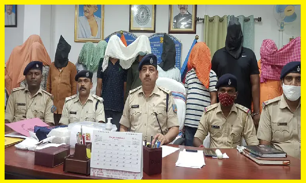 PNB locker case: Palamu police arrested 13 people including bank manager, 1 kg 395 grams of gold also recovered